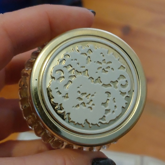 Lot Of 2 Vintage Avon Cream Sachet Perfume Glass Jars Solid - Picture 4 of 7